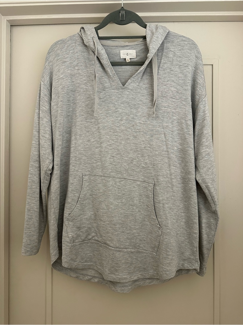 Lou & Grey Lightweight Hooded Pullover Sweater - Light Gray